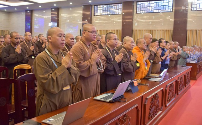 Chư tôn đức học viên tham dự