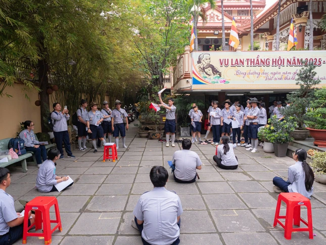 Sau khi thi lý thuyết, đoàn sinh các bậc học sẽ thi kỹ năng