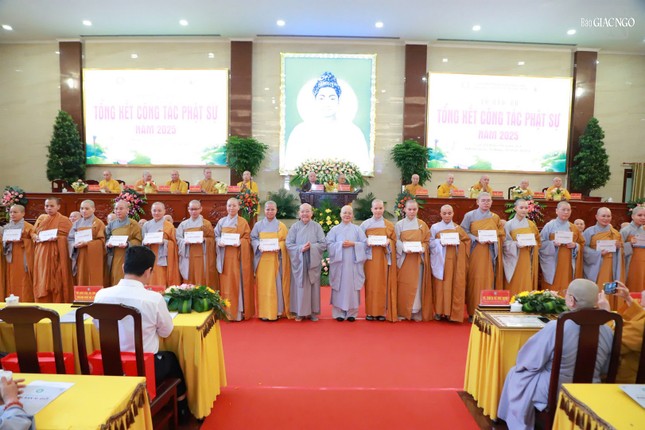 Trao 25 suất học bổng đến các Nghiên cứu sinh tiến sĩ