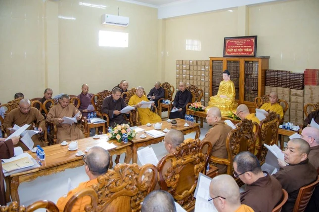 Phiên họp diễn ra tại chùa Phật Ân (P.Phan Thiết) Phiên họp diễn ra tại chùa Phật Ân (P.Phan Thiết)