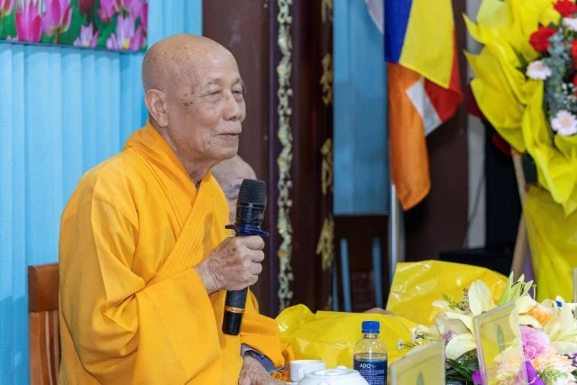 Trưởng lão Hòa thượng Thích Minh Trí đạo từ chứng minh Trưởng lão Hòa thượng Thích Minh Trí đạo từ chứng minh