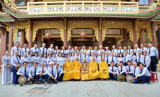 Lưu niệm cùng chư tôn đức tại Lễ tổng kết công tác Phật sự năm 2025 của Phân ban Gia đình Phật tử T.Ư tại chùa Thiên Chánh