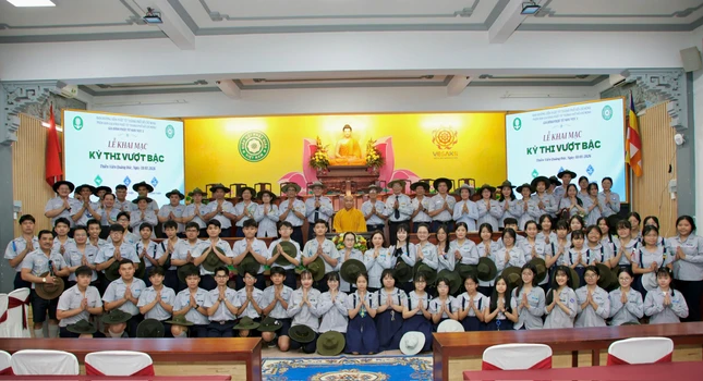 Lưu niệm kỳ thi vượt bậc đoàn sinh tại thiền viện Quảng Đức
