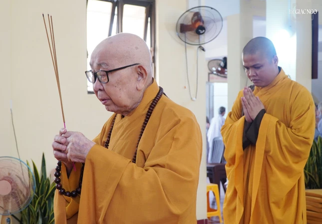 Trưởng lão Hòa thượng Thích Như Tín tưởng niệm