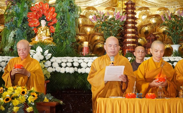 Thượng tọa Thích Nhật thiện dâng lời tưởng niệm