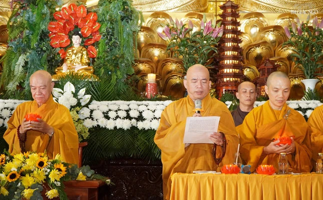 Thượng tọa Thích Nhật Thiện dâng lời tưởng niệm