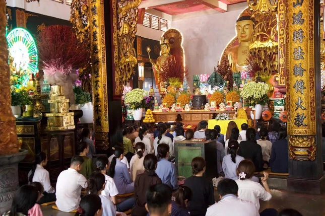 Chánh điện chùa Vĩnh Nghiêm