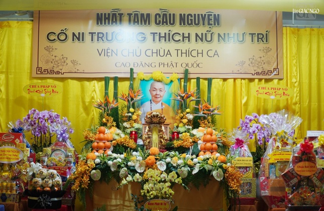 Giác linh đài Ni trưởng Thích nữ Như Trí Giác linh đài Ni trưởng Thích nữ Như Trí