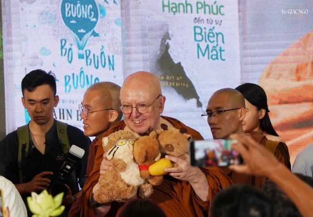 Thiền sư Ajahn Brahm