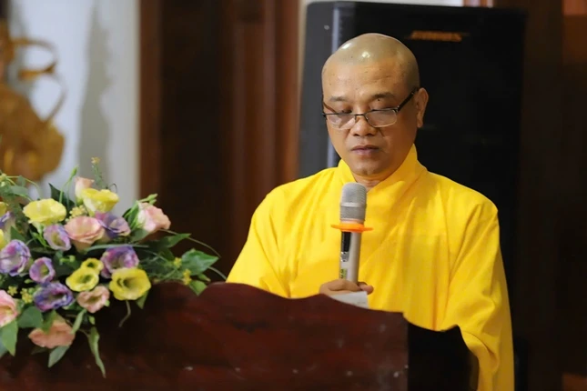 Thượng tọa Thích Quảng Huy phát biểu khai mạc