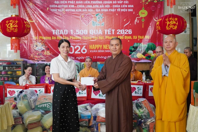 Chùa Linh Sơn Hải Hội trao tặng 20 triệu đồng đến Quỹ "Vì người nghèo" P.An Hội Tây