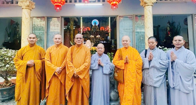 Thăm, chúc Tết đến chư Ni trên địa bàn