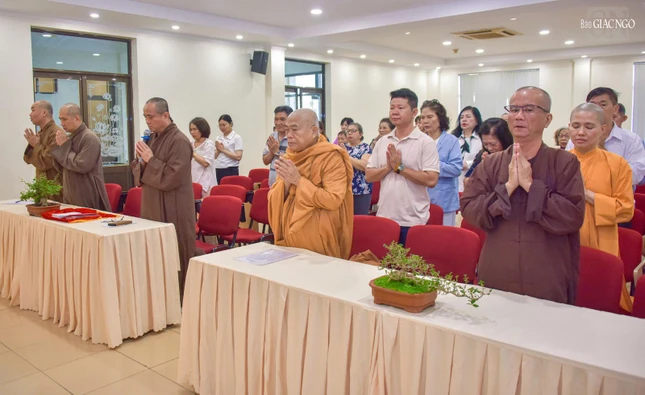 Niệm Phật cầu gia hộ