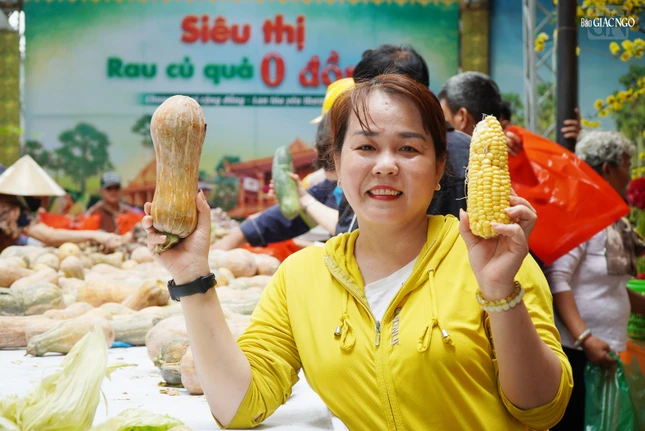 Hoan hỷ đi Siêu thị rau củ quả 0 đồng