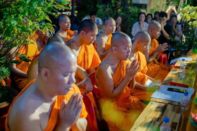 Khóa tụng kinh cầu nguyện cầu quốc thái dân an