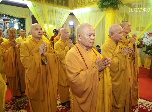 Chư tôn đức các phường: Tây Thạnh, Tân Sơn Nhì, Phú Thọ Hòa, Phú Thạnh, Tân Phú