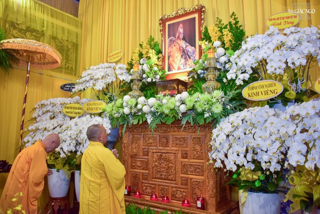 Thành kính bái biệt Trưởng lão Hòa thượng