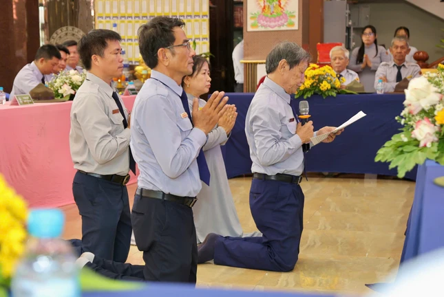 Huynh trưởng Thị Cư dâng lời khánh tuế chư tôn giáo phẩm