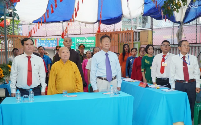 Nghi lễ chào cờ Nghi lễ chào cờ