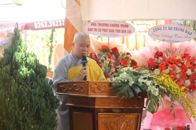 Sư cô Thích nữ Trung Thể, trụ trì chùa Phước Bổn phát biểu khai mạc Sư cô Thích nữ Trung Thể, trụ trì chùa Phước Bổn phát biểu khai mạc