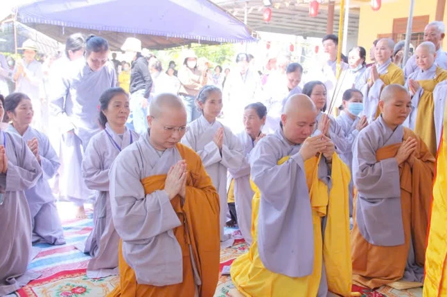 Trang nghiêm khóa lễ đặt đá khởi công xây dựng chùa Phước Bổn Trang nghiêm khóa lễ đặt đá khởi công xây dựng chùa Phước Bổn
