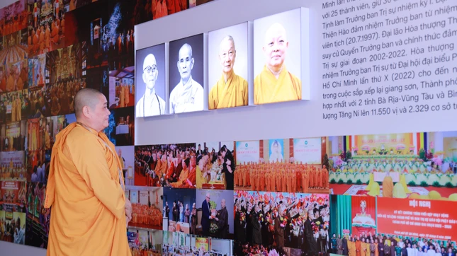 Ni sư Thích nữ Hòa Liên