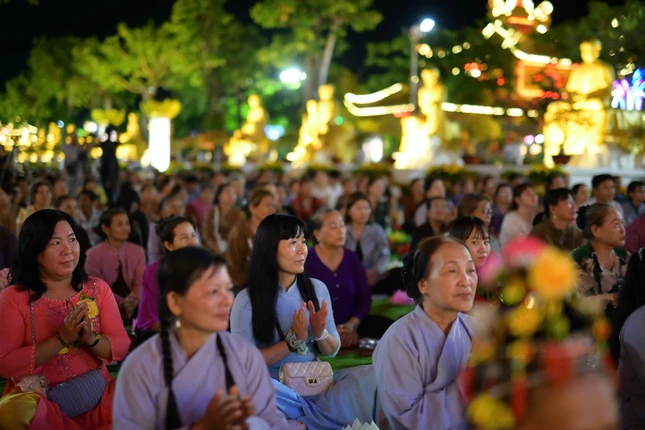 Phật tử tham dự Phật tử tham dự