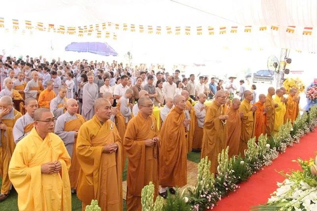 Chư tôn đức tham dự Chư tôn đức tham dự