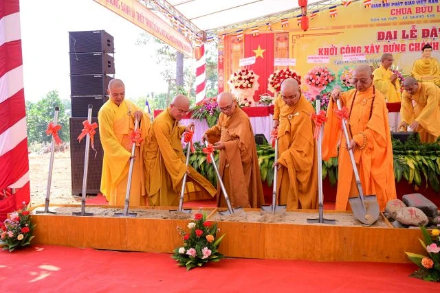 Nghi thức khởi công xây dựng chùa Bửu Lâm