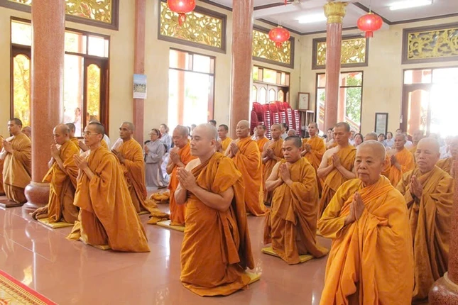 Tăng Ni Giáo đoàn III hệ phái Khất sĩ tưởng niệm Tăng Ni Giáo đoàn III hệ phái Khất sĩ tưởng niệm