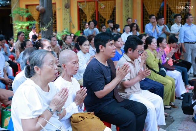 Khóa lễ đón mừng chư thiên năm mới