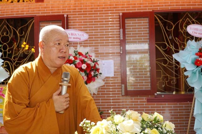 Thượng tọa Thích Tâm Khiết công bố quyết định thành lập điểm sinh hoạt tôn giáo tập trung đạo tràng Vạn Phước Thượng tọa Thích Tâm Khiết công bố quyết định thành lập điểm sinh hoạt tôn giáo tập trung đạo tràng Vạn Phước