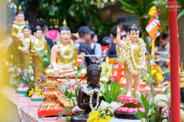 Tết cổ truyền Chôl Chnăm Thmây là Tết lớn nhất trong năm của đồng bào Khmer, thể hiện ước vọng một năm mới mưa thuận gió hòa, mùa màng bội thu và tưởng nhớ tổ tiên quá vãng