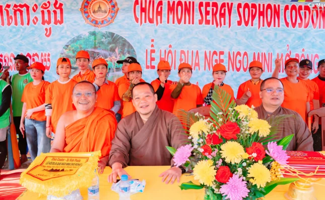 Chư tôn đức tham dự