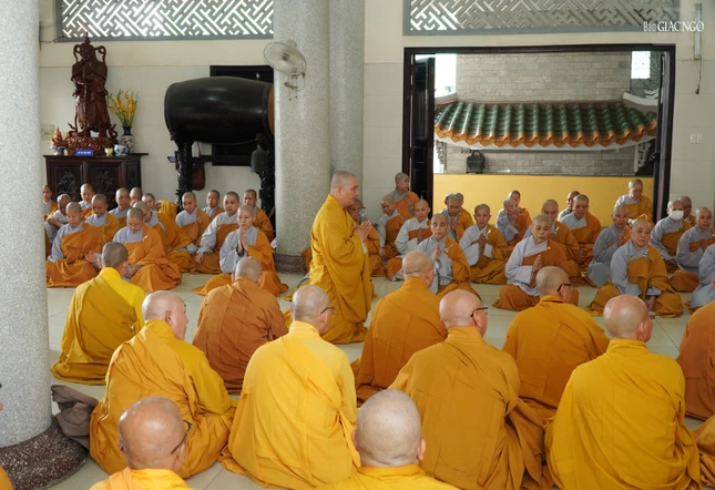 Tác bạch kiểm Tăng