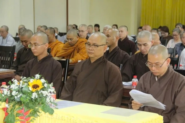 Chư tôn đức tham dự