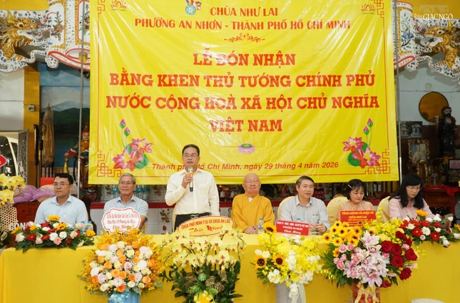 Ông Phạm Minh Tuấn, Phó Chủ tịch Ủy ban MTTQVN TP.HCM phát biểu chúc mừng