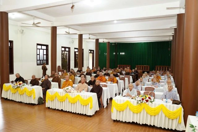 Chư tôn đức tham dự