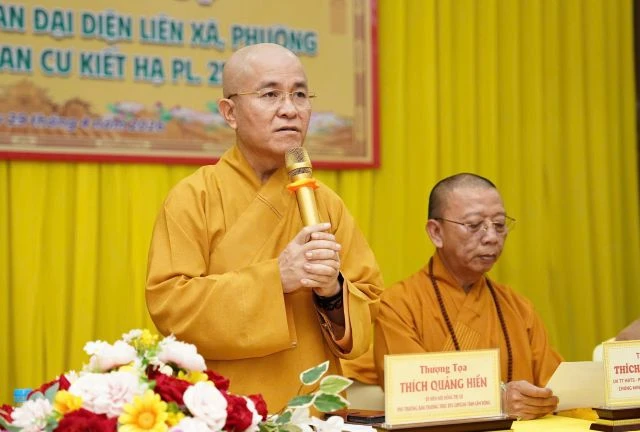 Thượng tọa Thích Quảng Hiền phát biểu khai mạc