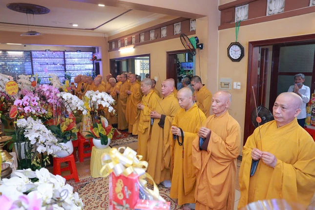 Nhất tâm cầu nguyện Nhất tâm cầu nguyện
