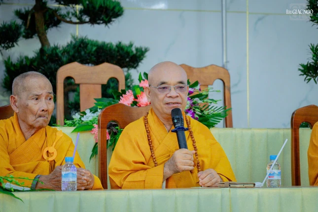 Thượng tọa Thích Minh Thanh thay lời chư tôn đức chứng minh