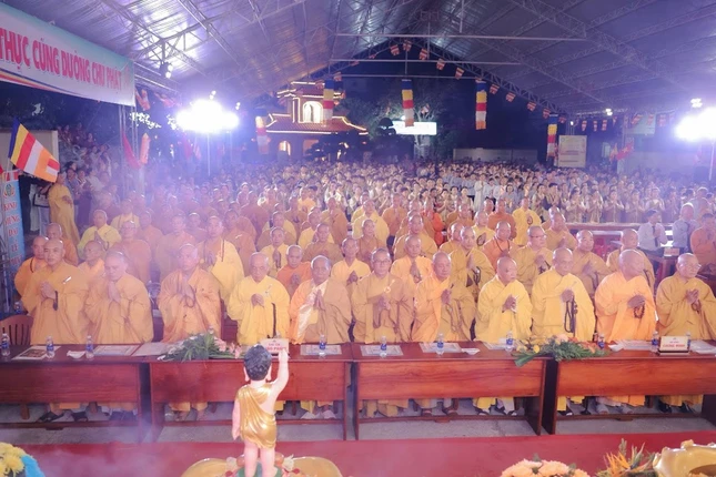 Niệm Phật cầu gia hộ
