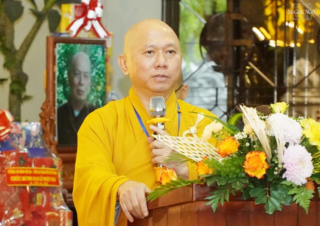 Thượng tọa Thích Tắc Bạch thông tin tuần huân tu