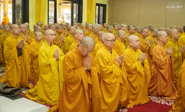 Trong đó có 155 vị nội thiền và 55 vị ngoại thiền