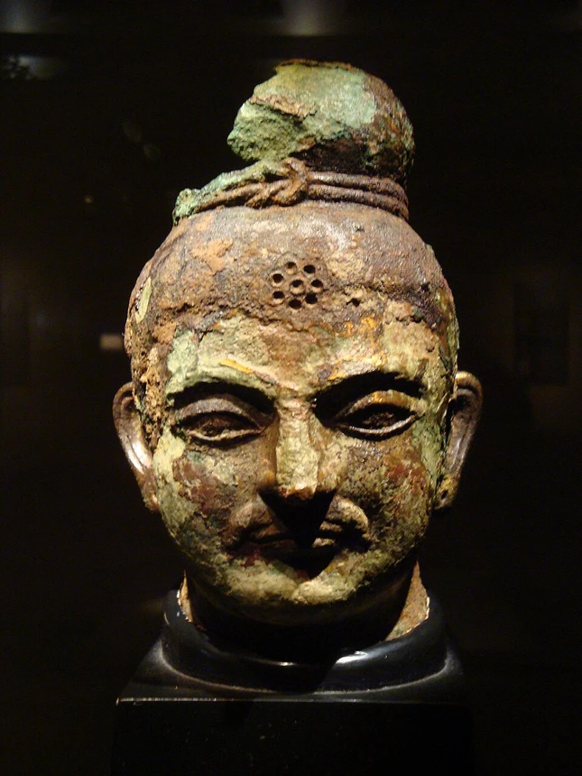 Đầu tượng Phật được tìm thấy ở Khotan, thế kỷ thứ III-IV Đầu tượng Phật được tìm thấy ở Khotan, thế kỷ thứ III-IV