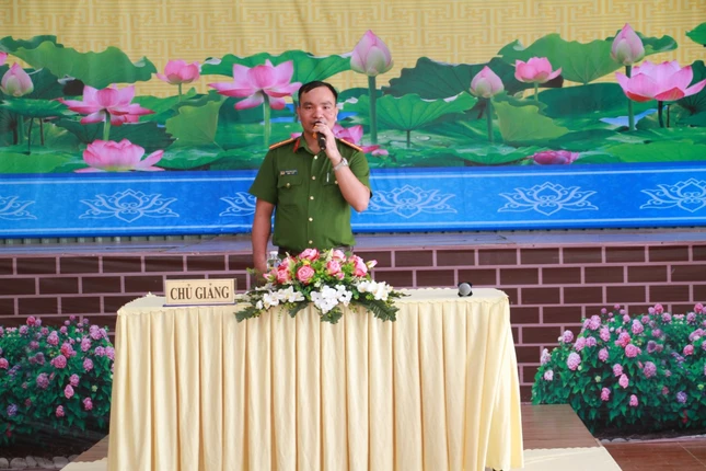 Hướng dẫn liên quan đến ứng dụng VNeID Hướng dẫn liên quan đến ứng dụng VNeID