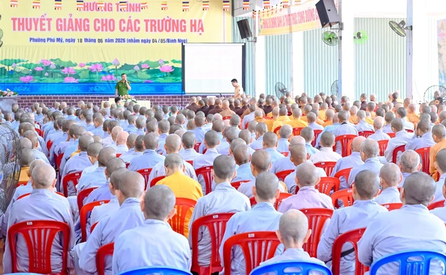 Quang cảnh buổi sinh hoạt chuyên đề Quang cảnh buổi sinh hoạt chuyên đề