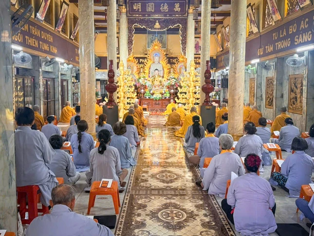 Khóa lễ cúng ngọ