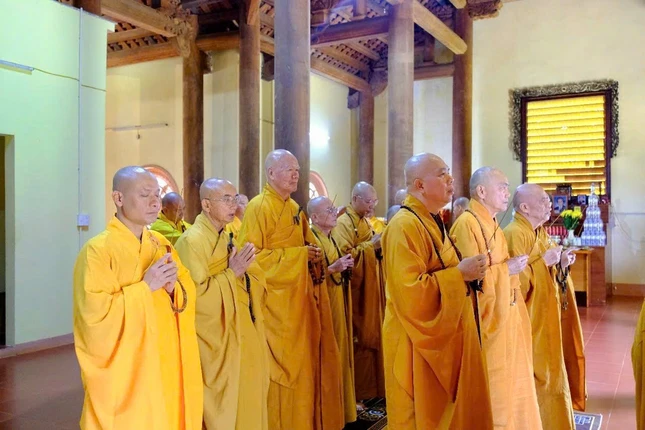 Lễ Bố-tát tại trường hạ thiền viện Trúc Lâm Tây Nguyên