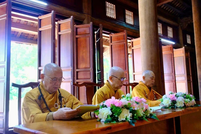 Chư tôn giáo phẩm Phật giáo tỉnh Gia Lai tụng luật